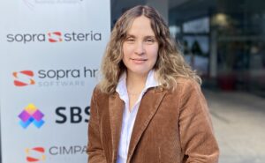 Lee más sobre el artículo Bárbara Hechavarría: liderazgo con conciencia en la era del cambio permanente | Descubre #tuCIENxCIEN